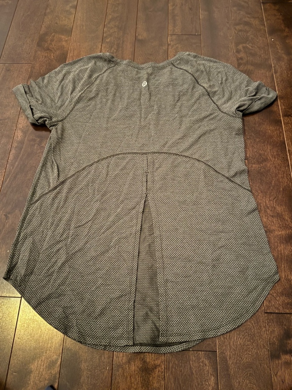 Lululemon Short Sleeve Top - green